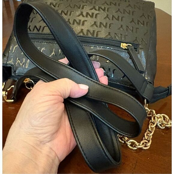 JONES NEW YORK - NWOT "Mabel" Signature Faux Leather Crossbody/Gold Chain Detail - Picture 15 of 15